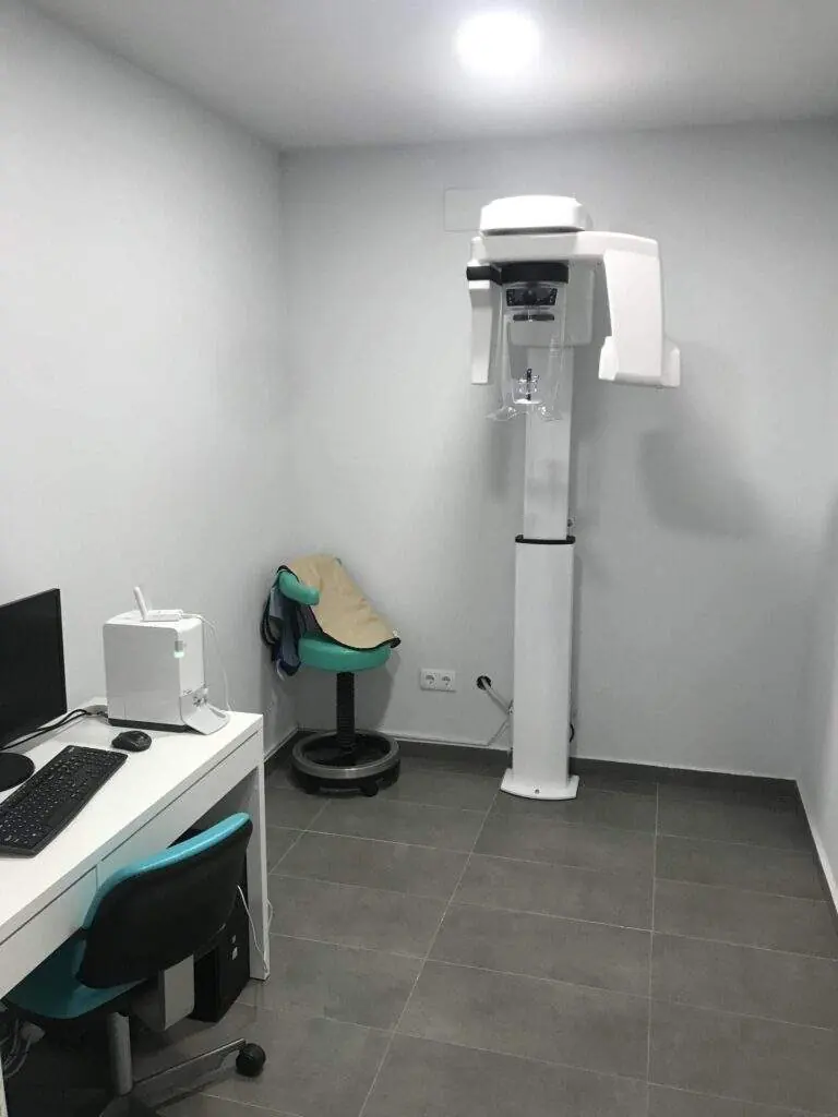 Sala del ortopantomógrafo de la Clínica Dental Garraf 4